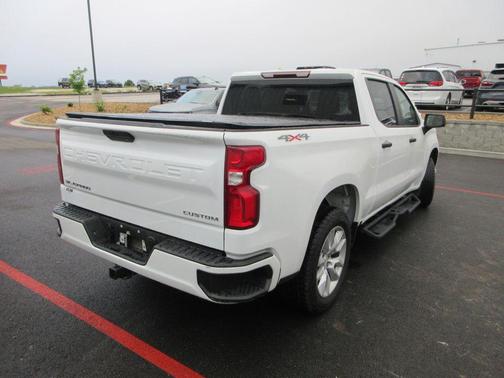 Summit White 2022 Chevrolet Silverado 1500 Limited Custom