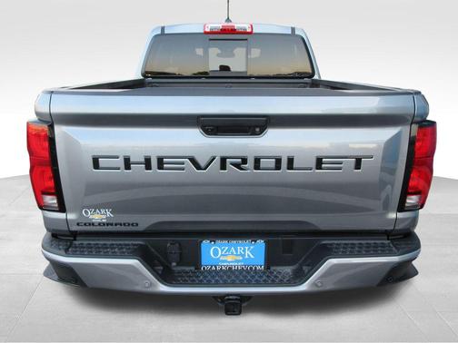 Sterling Gray Metallic 2026 Chevrolet Colorado LT