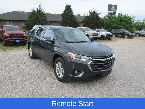 Graphite Metallic 2018 Chevrolet Traverse LT Cloth