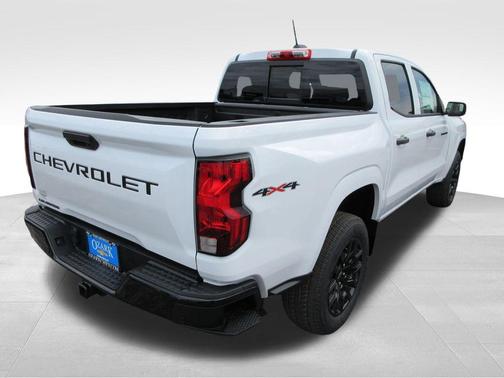 Summit White 2026 Chevrolet Colorado WT