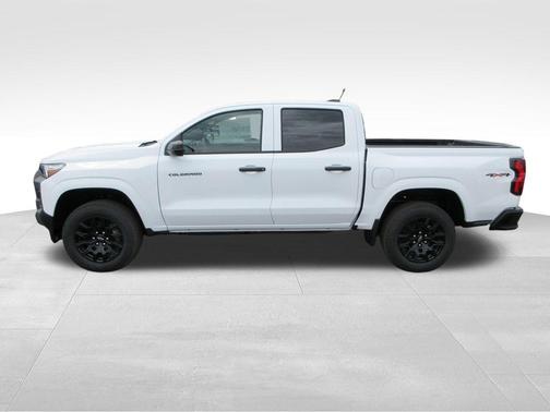 Summit White 2026 Chevrolet Colorado WT
