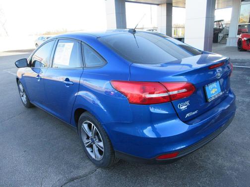 Lightning Blue 2018 Ford Focus SE