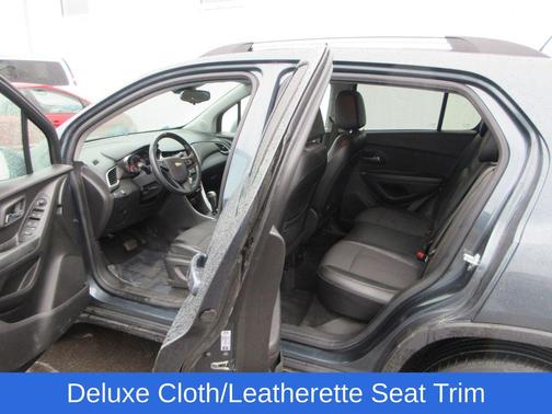 Shadow Gray Metallic 2021 Chevrolet Trax LT