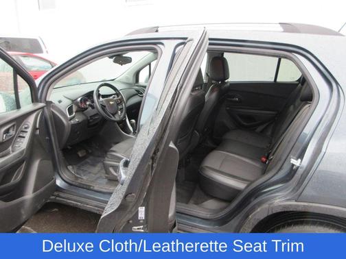 Shadow Gray Metallic 2021 Chevrolet Trax LT