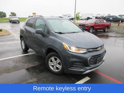 Shadow Gray Metallic 2021 Chevrolet Trax LT