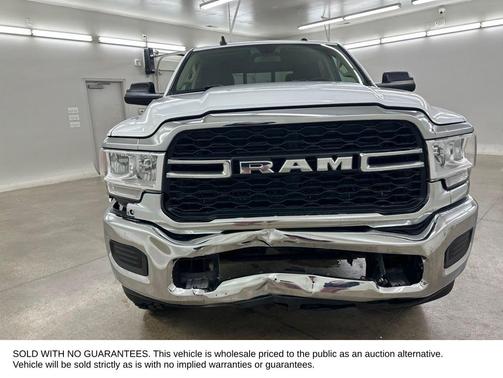 Bright White Clearcoat 2020 RAM 2500 Tradesman Crew Cab 4x4 6'4' Box