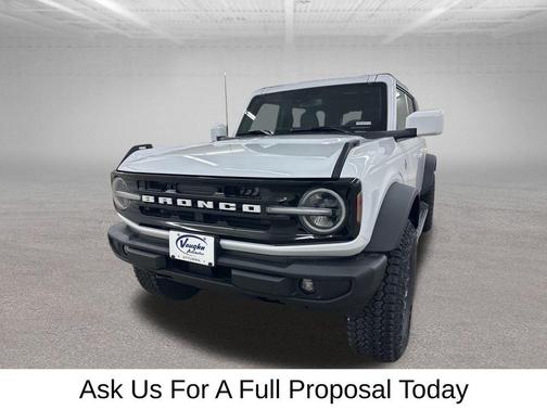 Oxford White 2025 Ford Bronco Outer Banks