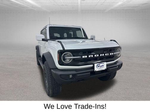 Oxford White 2025 Ford Bronco Outer Banks