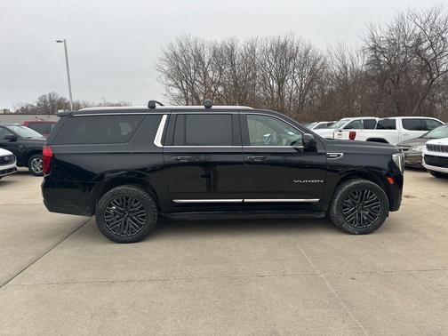 2024 GMC Yukon XL SLT