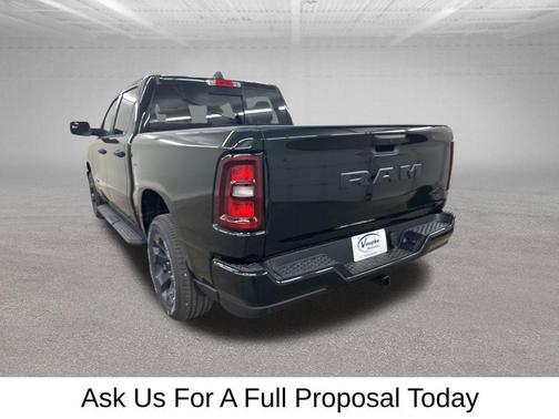 Diamond Black Crystal Pearlcoat 2026 RAM 1500 Express