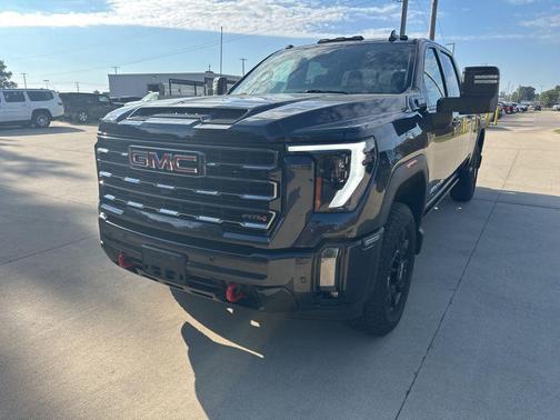 2024 GMC Sierra 2500 AT4