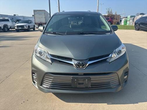 2019 Toyota Sienna Limited Premium