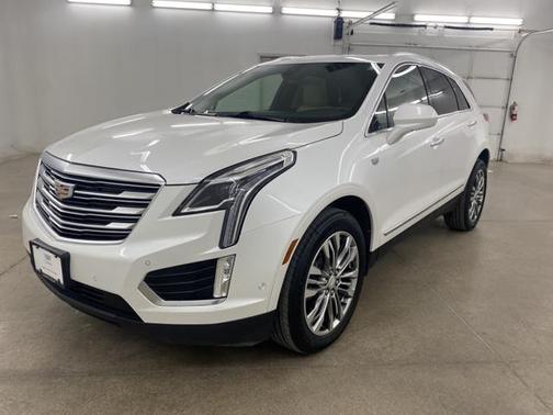 Crystal White Tricoat 2018 Cadillac XT5 Premium Luxury