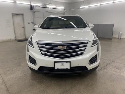 Crystal White Tricoat 2018 Cadillac XT5 Premium Luxury