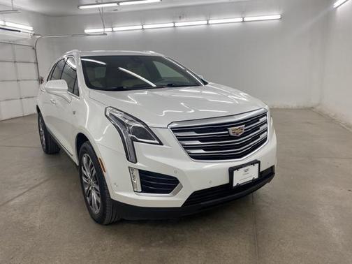Crystal White Tricoat 2018 Cadillac XT5 Premium Luxury