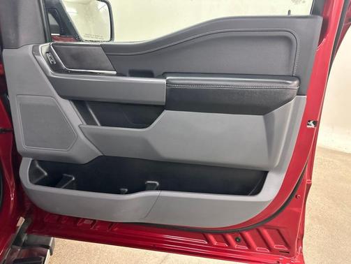 Rapid Red Metallic Tinted Clearcoat 2024 Ford F-150 XLT