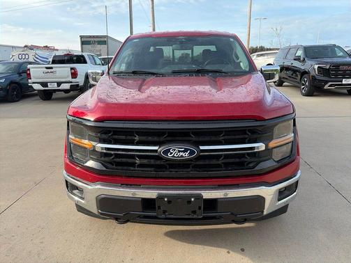 Rapid Red Metallic Tinted Clearcoat 2024 Ford F-150 XLT