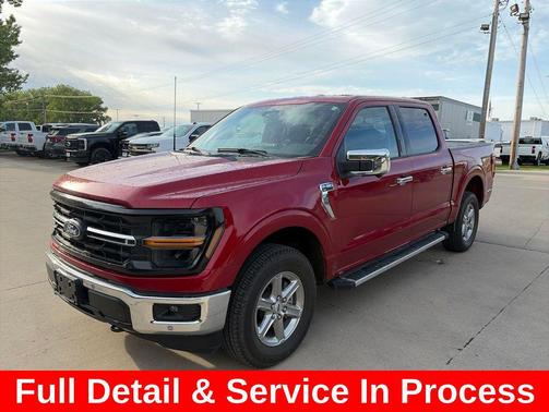 Rapid Red Metallic Tinted Clearcoat 2024 Ford F-150 XLT