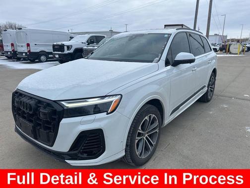 2025 Audi Q7 45 Premium Plus