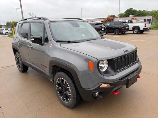 Sting-Gray Clearcoat 2023 Jeep Renegade Trailhawk