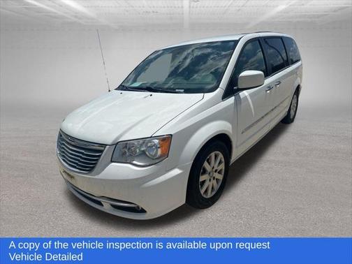 2016 Chrysler Town & Country Touring