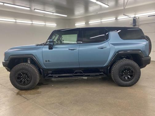 2024 GMC HUMMER EV SUV 3X