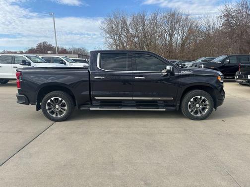 2022 Chevrolet Silverado 1500 High Country