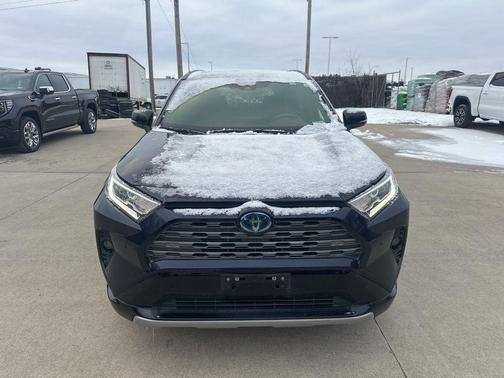 2020 Toyota RAV4 Hybrid SE