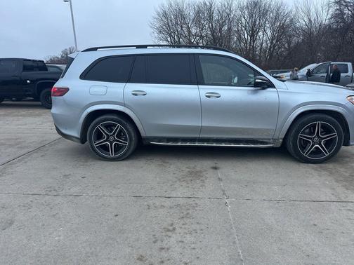 2025 Mercedes-Benz GLS 450 4MATIC
