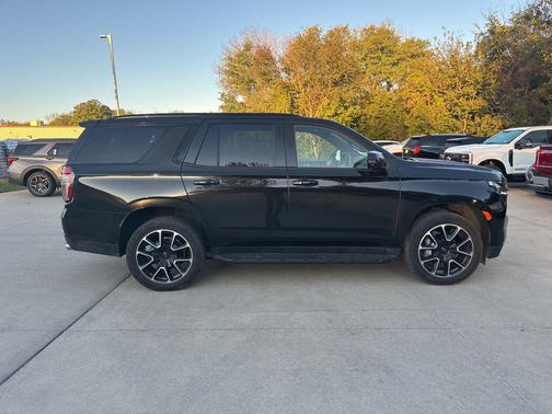 2022 Chevrolet Tahoe 4WD RST