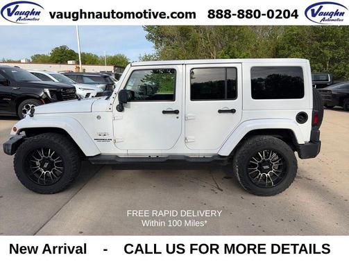 Bright White Clearcoat 2017 Jeep Wrangler Unlimited Sahara