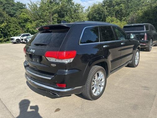 2016 Jeep Grand Cherokee Summit