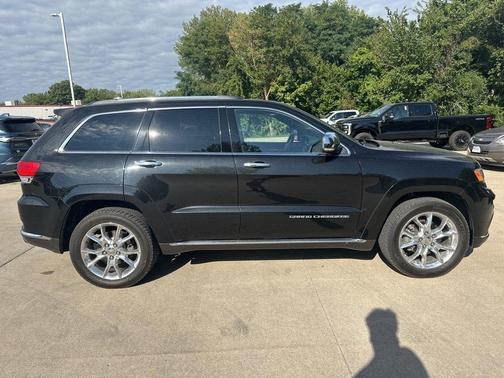 2016 Jeep Grand Cherokee Summit