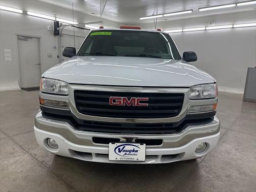 2004 GMC Sierra 2500 SLE H/D Extended Cab
