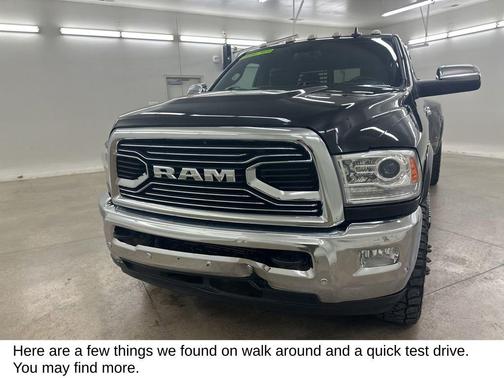 Brilliant Black Crystal Pearlcoat 2017 RAM 3500 Longhorn