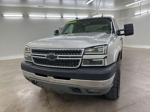 2005 Chevrolet Silverado 2500 LT H/D Crew Cab
