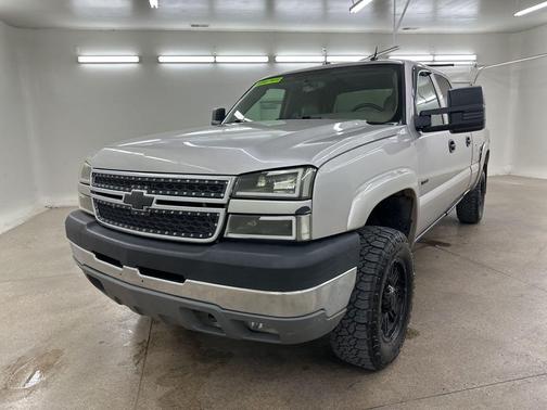 2005 Chevrolet Silverado 2500 LT H/D Crew Cab