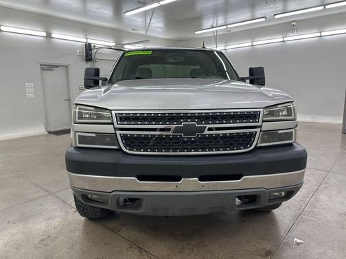 2005 Chevrolet Silverado 2500 LT H/D Crew Cab