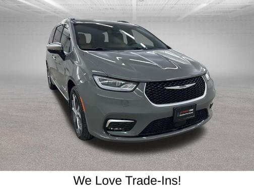 2023 Chrysler Pacifica L