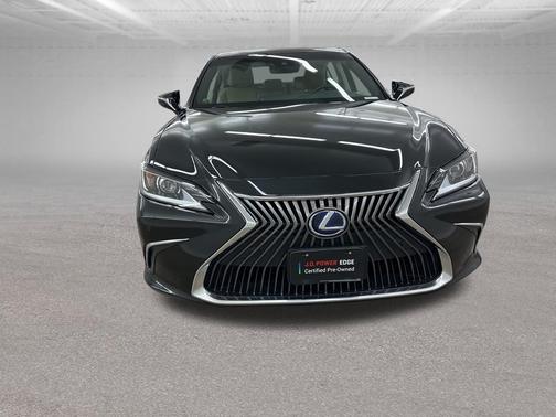 2020 Lexus ES 300h Base