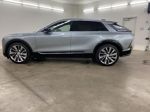 2024 Cadillac LYRIQ Luxury w/1SE