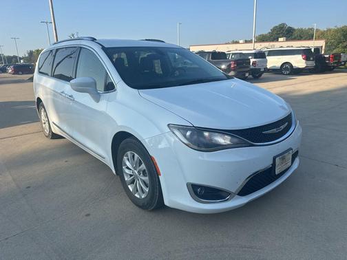 2018 Chrysler Pacifica Touring-L Plus