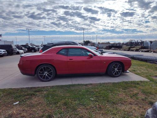 2017 Dodge Challenger R/T 392