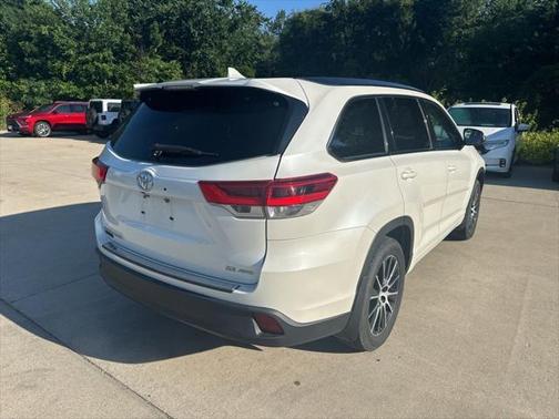 2018 Toyota Highlander SE