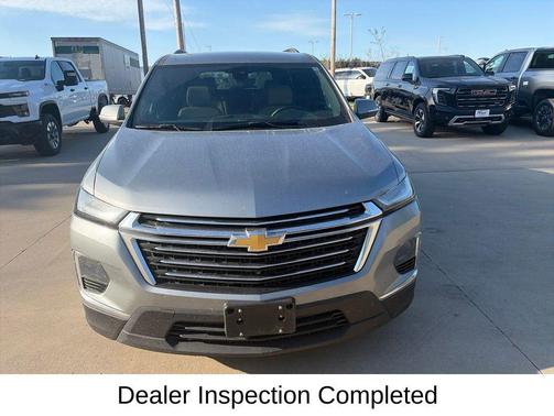 Sterling Gray Metallic 2023 Chevrolet Traverse LT Leather