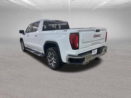 Glacier White Tricoat 2026 GMC Sierra 1500 SLT