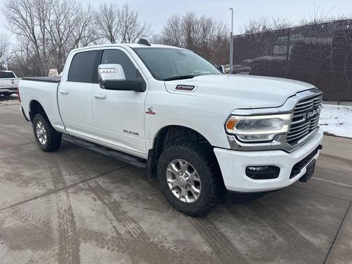 2024 RAM 2500 Laramie Crew Cab 4x4 6'4' Box