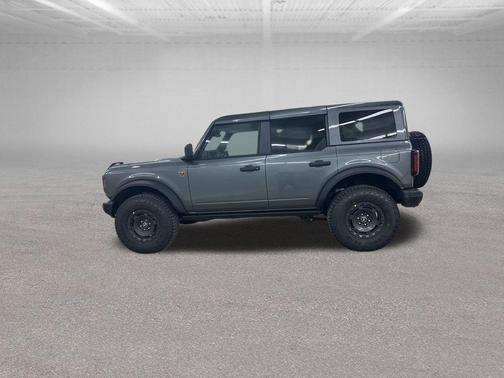 Carbonized Gray Metallic 2025 Ford Bronco Badlands