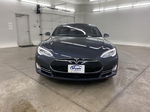 2016 Tesla Model S 90D