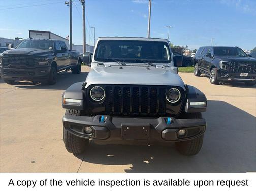Silver Zynith Clearcoat 2023 Jeep Wrangler 4xe Willys